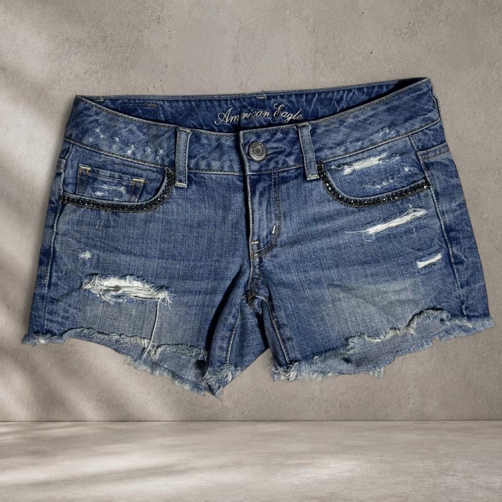 American Eagle blue distressed mini denim shorts